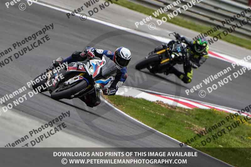 cadwell no limits trackday;cadwell park;cadwell park photographs;cadwell trackday photographs;enduro digital images;event digital images;eventdigitalimages;navarra;no limits trackdays;peter wileman photography;racing digital images;trackday digital images;trackday photos